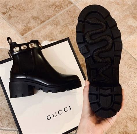 botas gucci serpiente|gucci snakeskin effect leather boots.